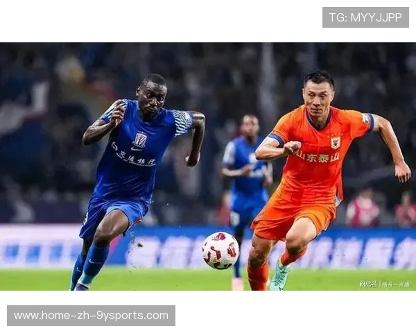 上海申花拉唐前场高位抢断制造反击机会：新战术理念引领球队崛起